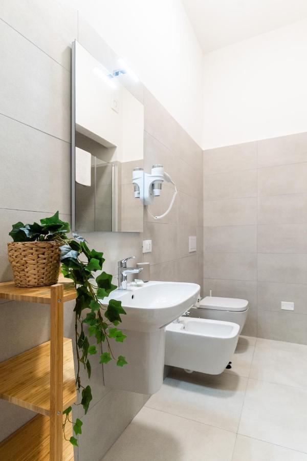 Residenza Leoncino Hotel Verona Bagian luar foto